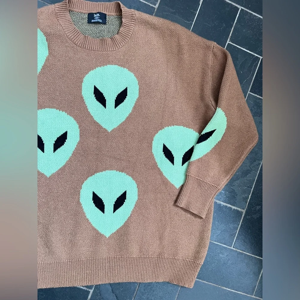 Dressed in LaLa Too Cool For You Oversized Alien Knit in Coffee sweater - Picture 6 of 6